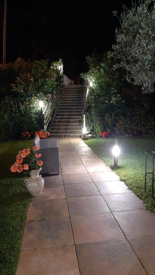 Bed and Breakfast La Vecchia Fontana Del Convento Джулианова Экстерьер фото